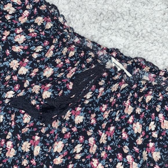 Off the shoulder, floral top - Picture 2 of 3